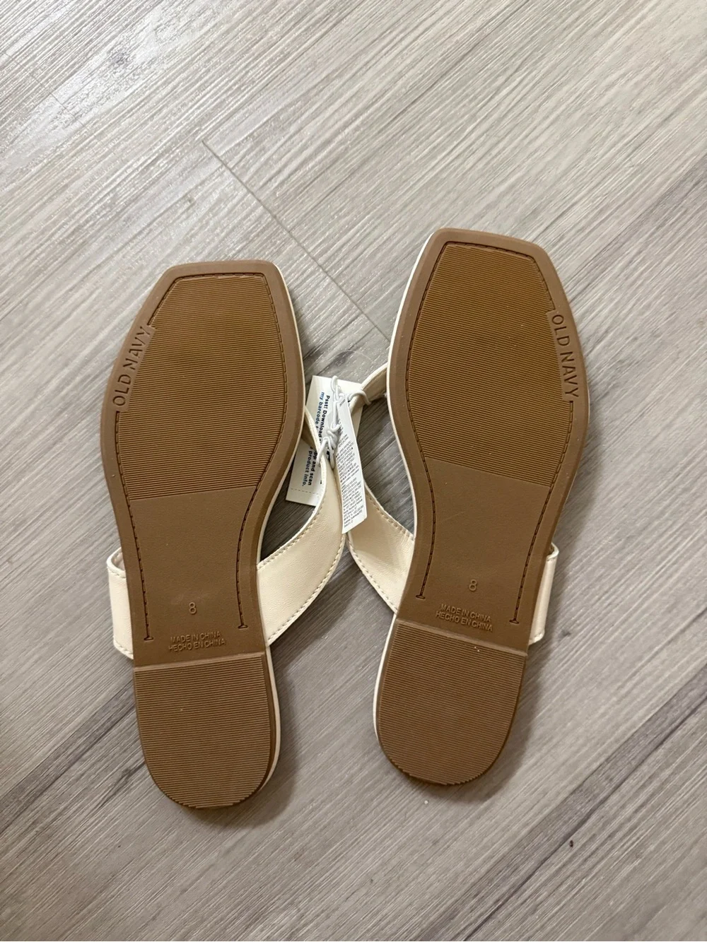 Old Navy light cream